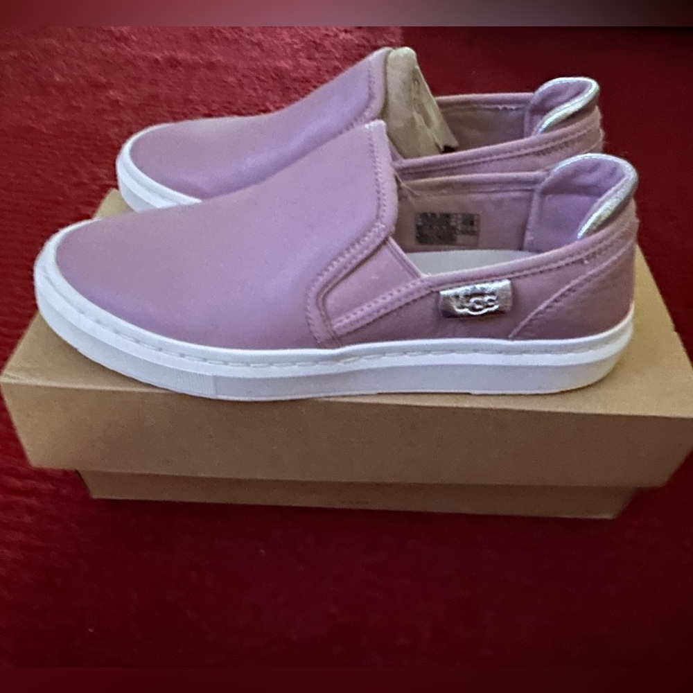 UGG ROSE SLIP ON - Picture 3 of 4